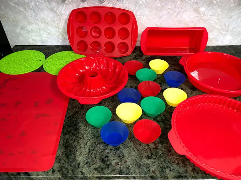 How To Use Silicone Baking Pans