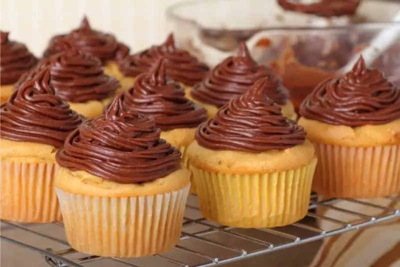 Make Chocolate Frosting